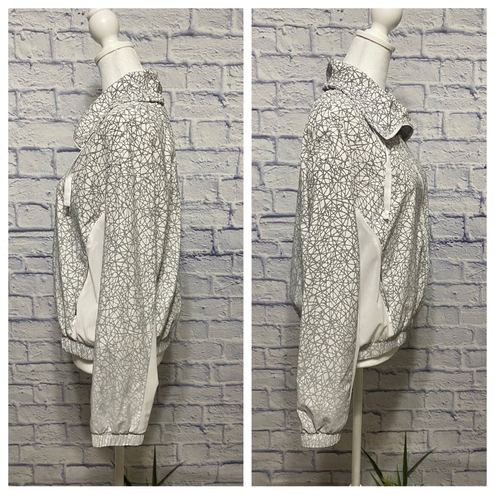 Fabletics Layla Reflective Jacket - Picture 5 of 15